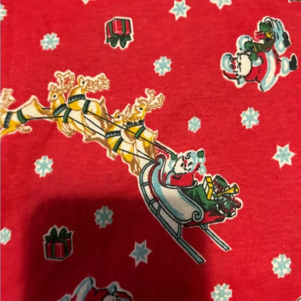 Christmas kids sleep shirt. No pants included. New with tags size 10